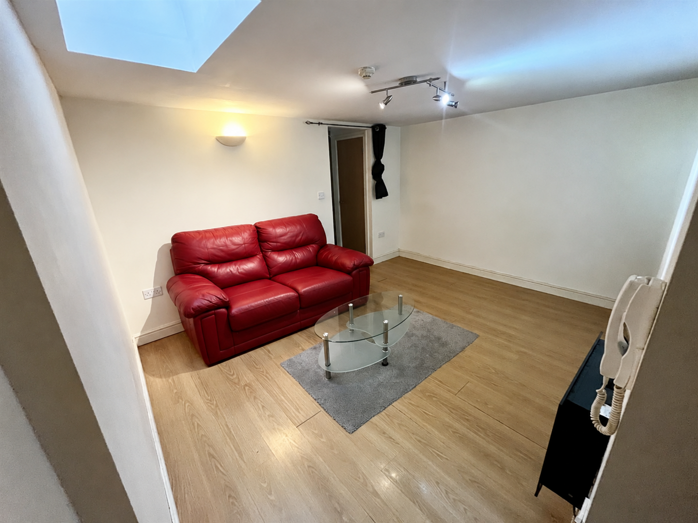 1 bed property in Broadway, Cardiff